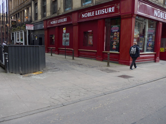 An alternate view of the location in the neighbouring photograph.